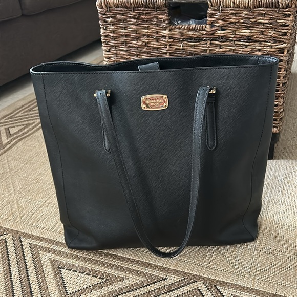 Michael Kors Jet Set Travel Large Tote Saffiano Black Leather. - Picture 15 of 17